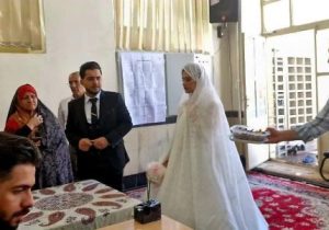 شرکت در انتخابات در اولین روز زندگی مشترک، عروس و داماد خرم آبادی
