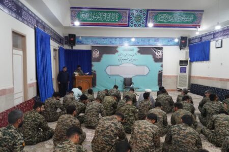 دیدار کارکنان یگان امنیتی سپاه حضرت ابوالفضل(ع) با نماینده ولی فقیه در لرستان