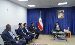 دیدار مدیر و کارکنان شعب بانک سپه لرستان با نماینده ولی فقیه در استان