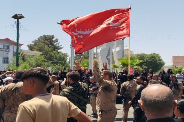 عکس | مراسم عاشورا در شهرهای لرستان