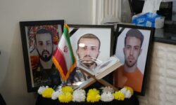 استاندار لرستان با خانواده شهید رضایی در کوهدشت دیدار کرد