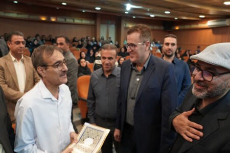 مراسم گرامیداشت روز خبرنگار به میزبانی دانشگاه علوم پزشکی لرستان برگزار شد + عکس