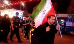 برگزاری پویش «پرچم اقتدار» توسط فعال قرآنی لرستان + عکس