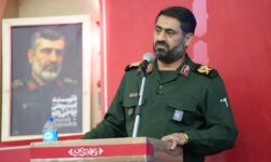 روحیه خداباوری و تبعیت از ولایت فقیه، عزت و استقلال ایران را تضمین کرد