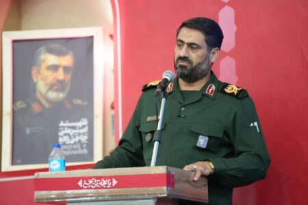 روحیه خداباوری و تبعیت از ولایت فقیه، عزت و استقلال ایران را تضمین کرد