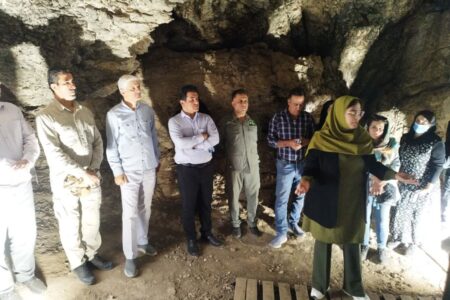 فم‌تور آشناسازی راهنمایان گردشگری با دره پیش از تاریخ خرم‌آباد برگزار شد