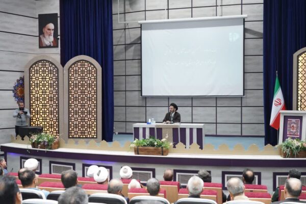 همایش «جنگ ترکیبی ۱۲ روزه؛ درس‌ها و عبرت‌ها» در دانشگاه لرستان برگزار شد +عکس