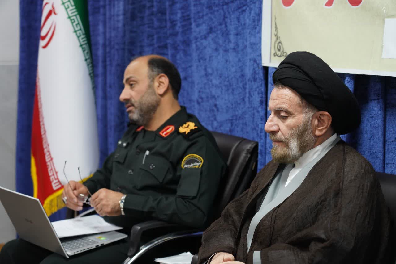 نشست هماندیشی ائمه جمعه و فرمانده نیروی انتظامی لرستان برگزار شد 24 نشست هماندیشی ائمه جمعه و فرمانده نیروی انتظامی لرستان برگزار شد نشست هماندیشی ائمه جمعه و فرمانده نیروی انتظامی لرستان برگزار شد IMG 20251030 210407 143 1